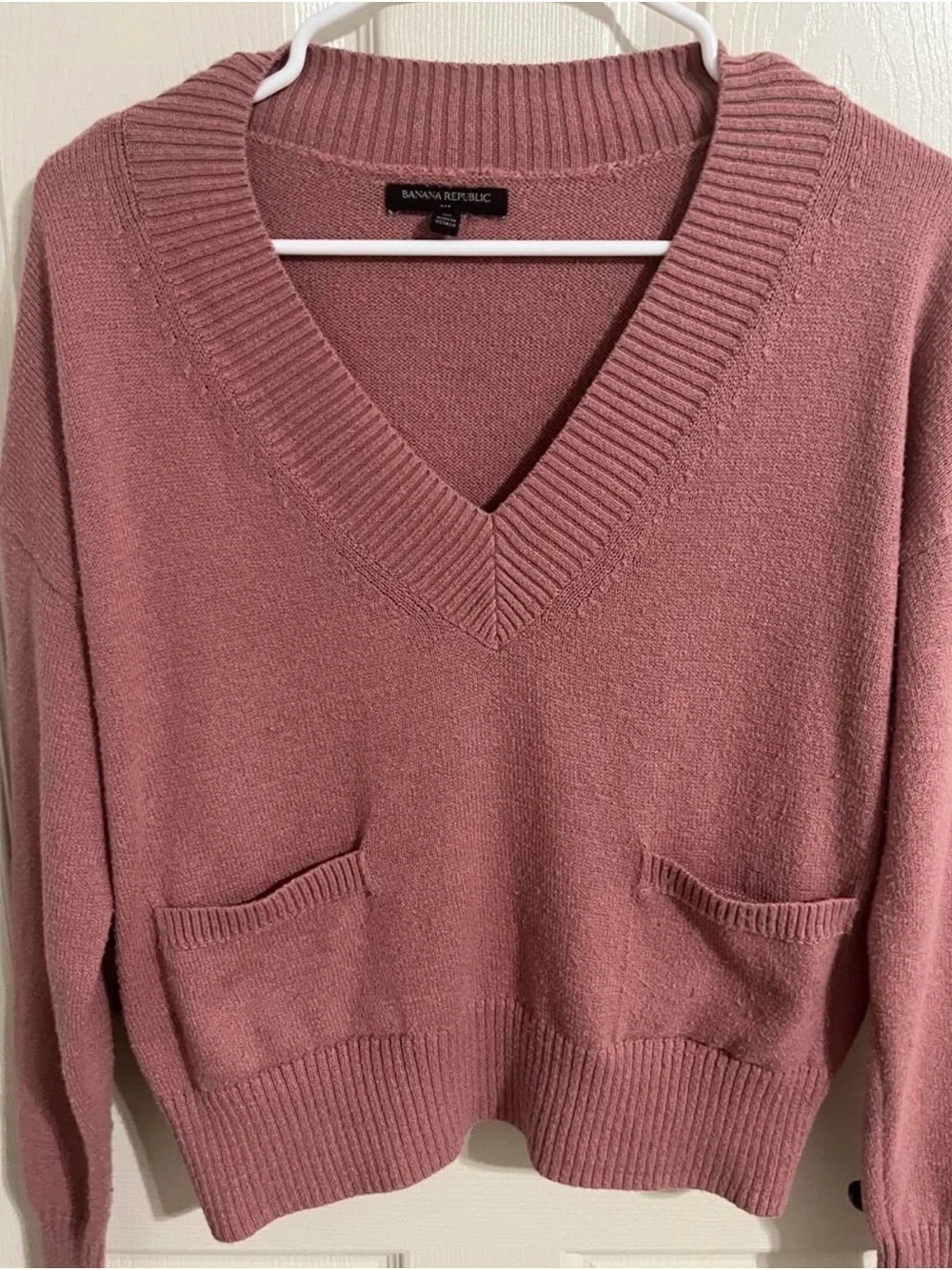 Banana Republic Dusty Rose V-Neck Pocket Sweater